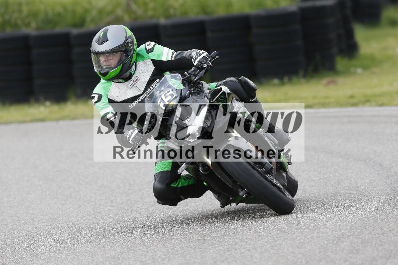 Archiv-2025/09 22.04.2025 Cornu Master School ADR/rot-rouge/15